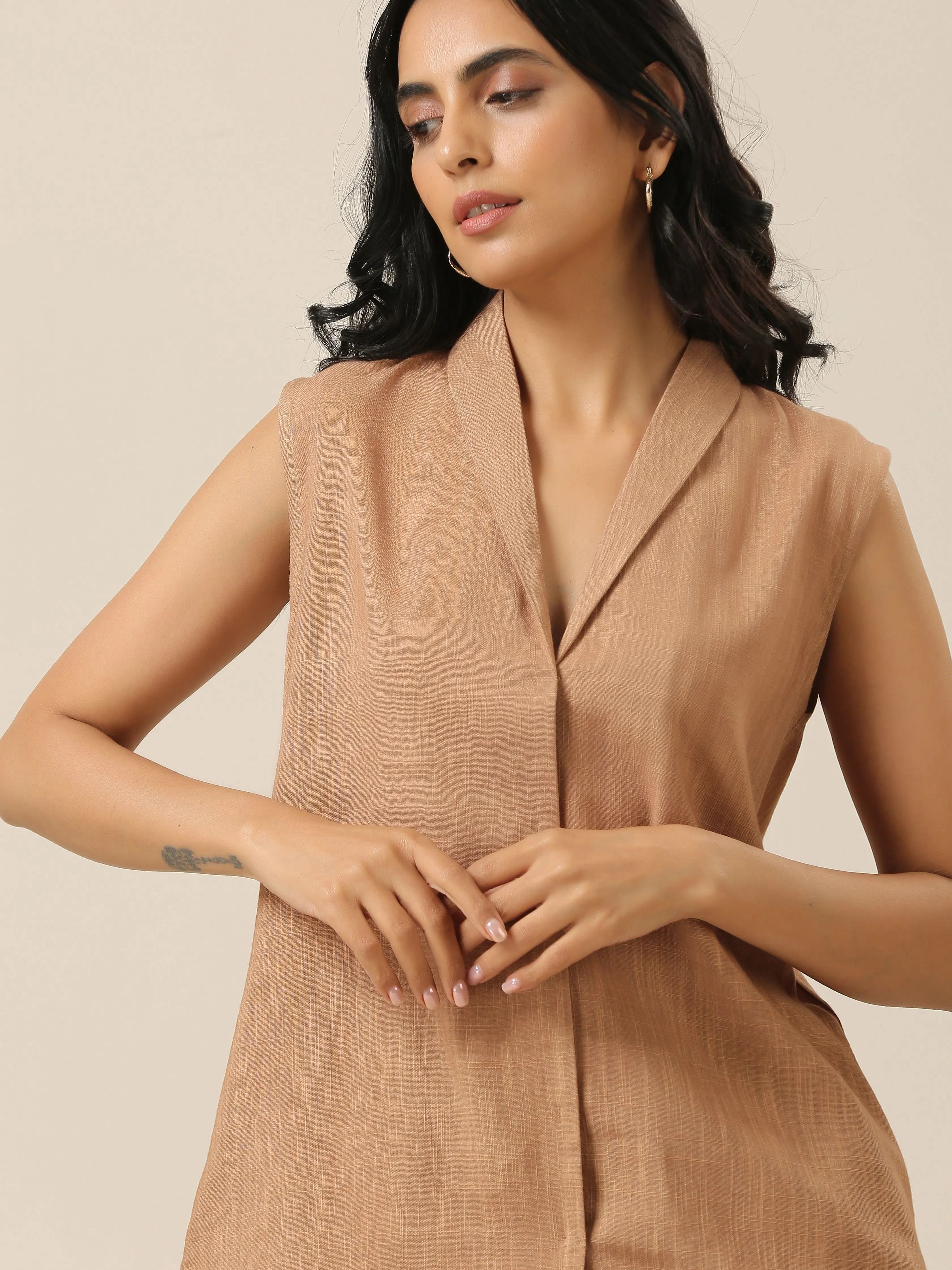 Beige Slub Texture Sleevesless Jacket Pant Set