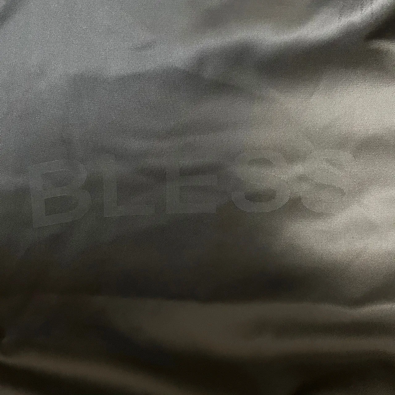 BLESS ブレス Nº18 aliroundwear c j sweater 4001 テーラードディティール再構築ロゴプルオーバーブルゾン