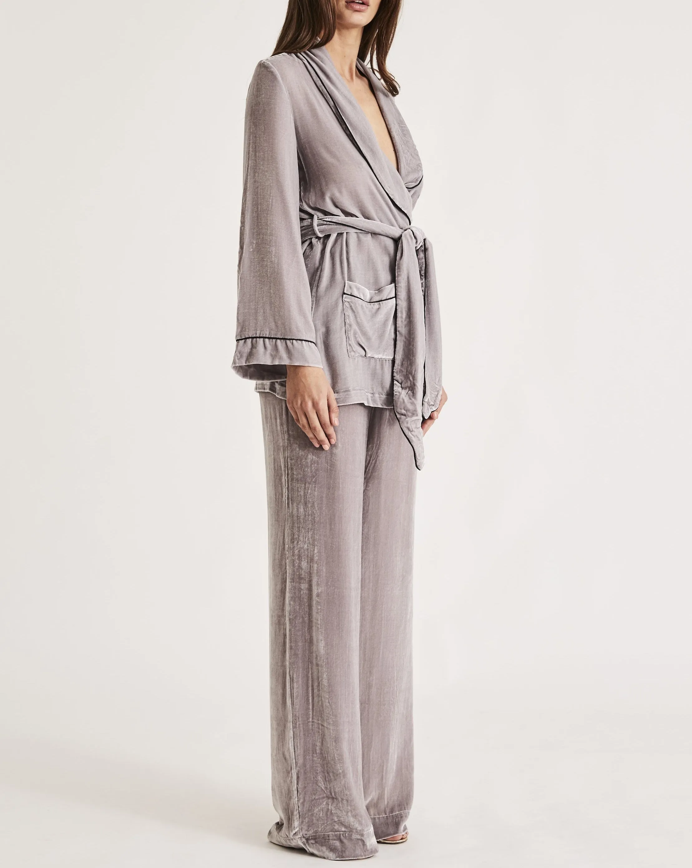BON VIVANT ROBE {PLATINUM}
