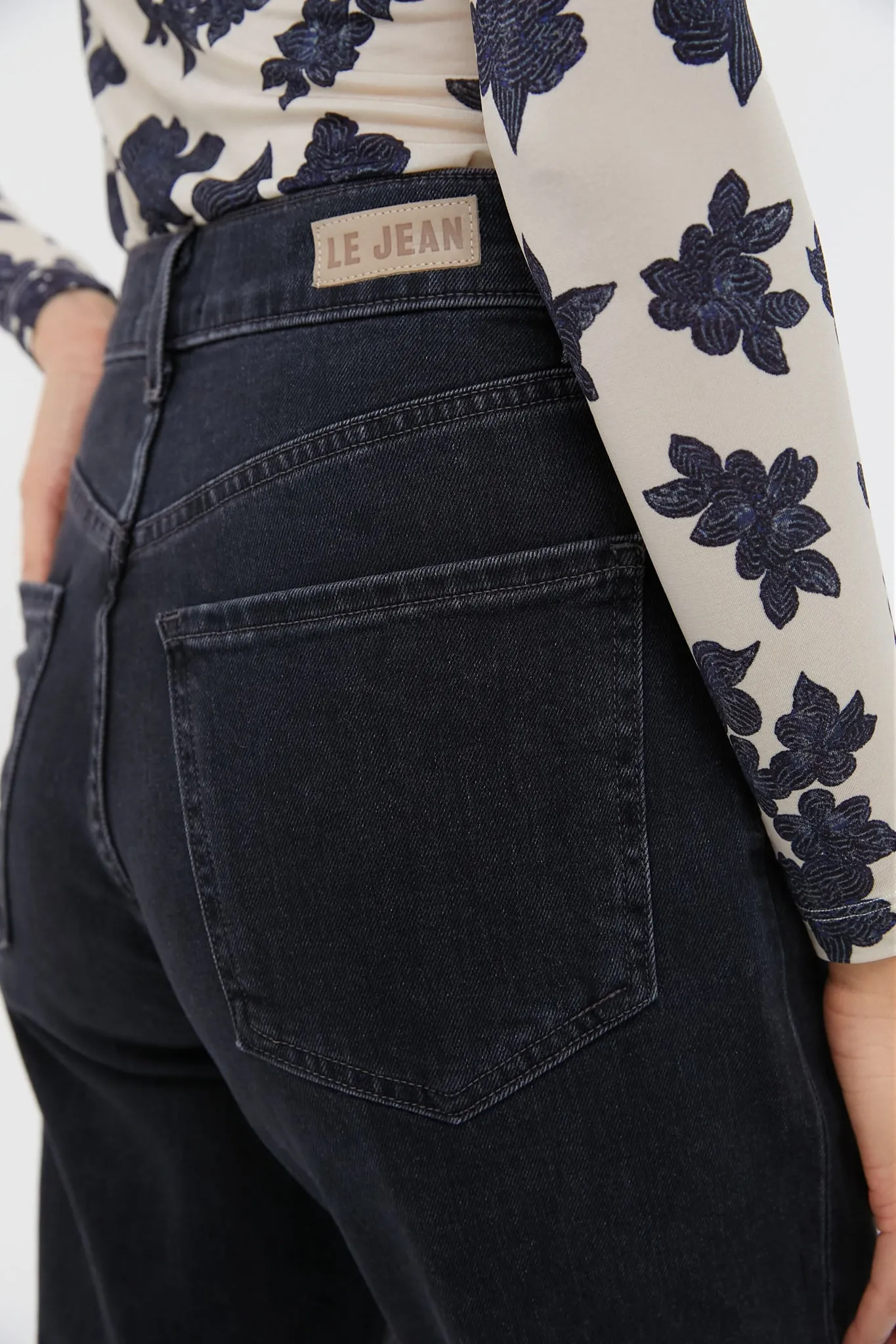 Fade to Black Indy Easy Bow High Rise Jean