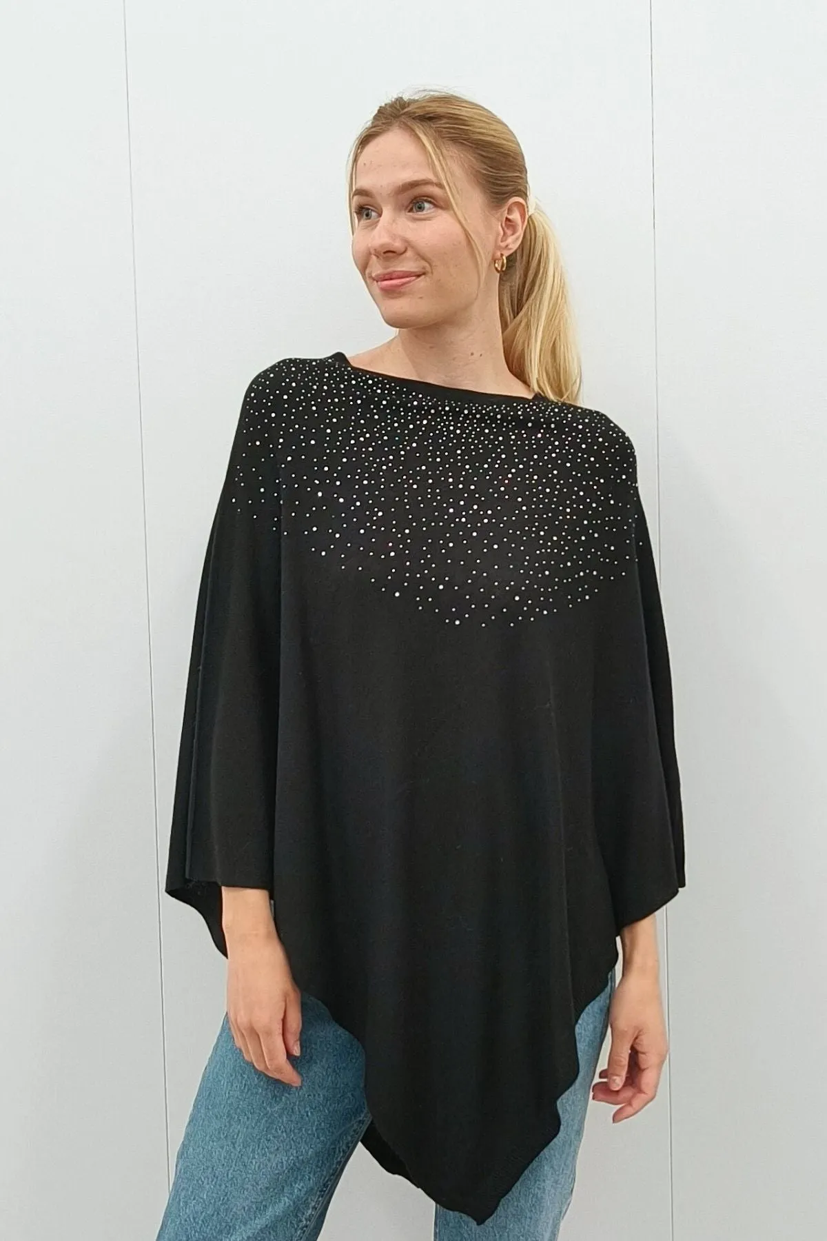Juolas strassi - poncho