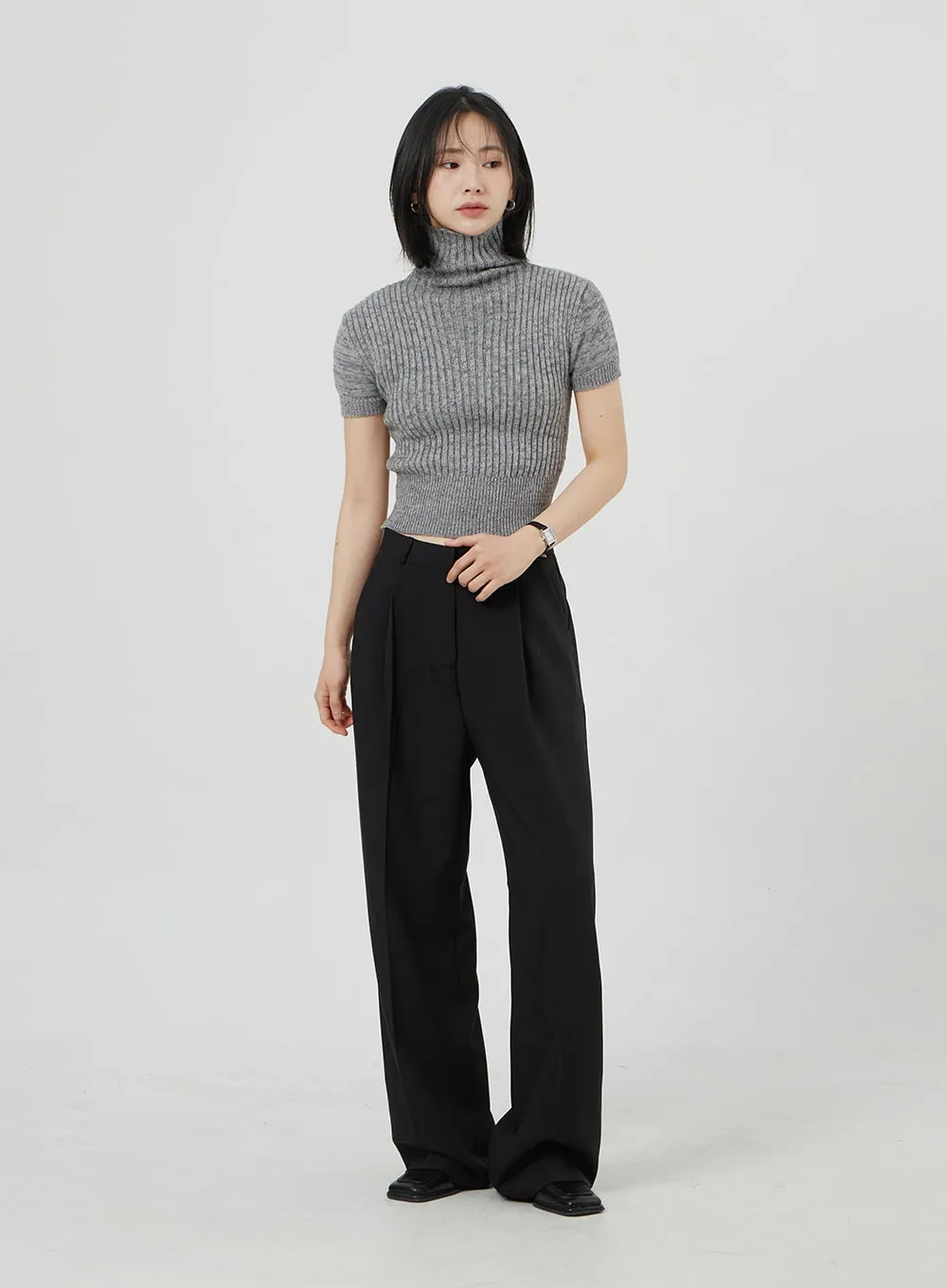 Ribbed Knit Turtleneck Top OM302