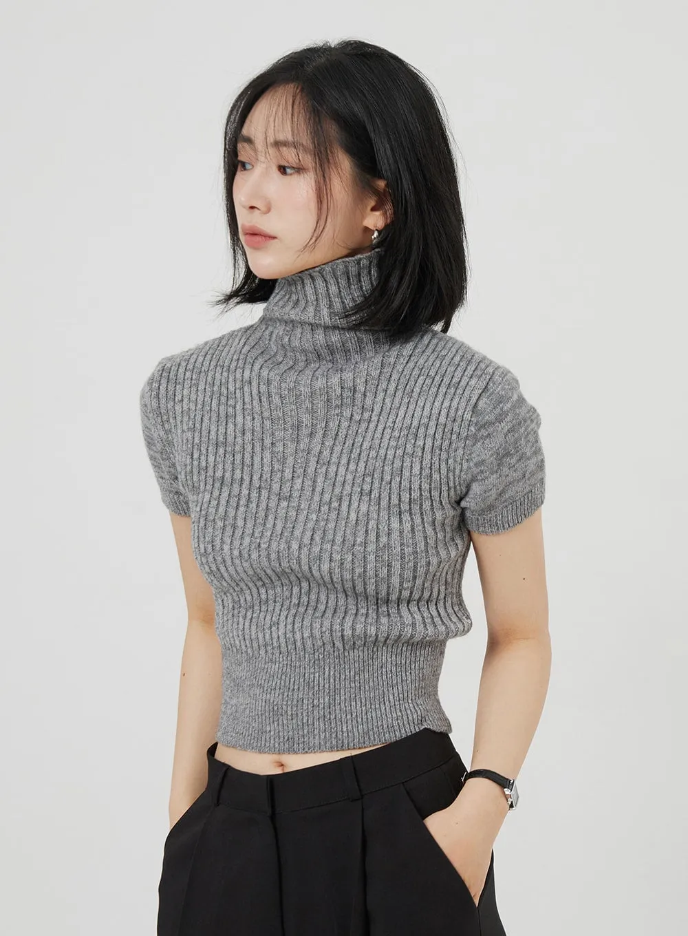 Ribbed Knit Turtleneck Top OM302