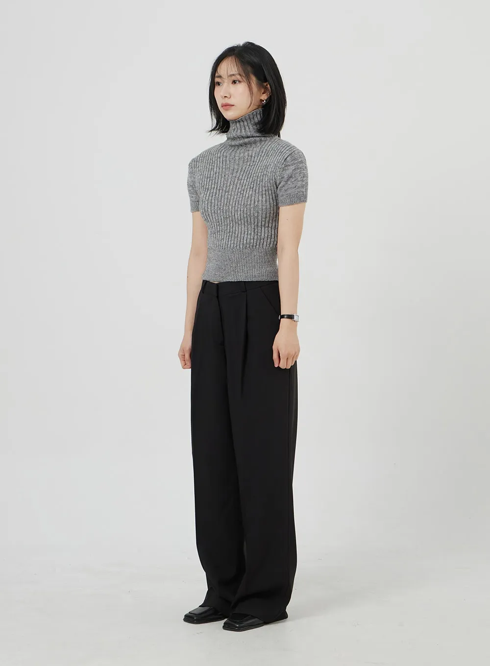 Ribbed Knit Turtleneck Top OM302