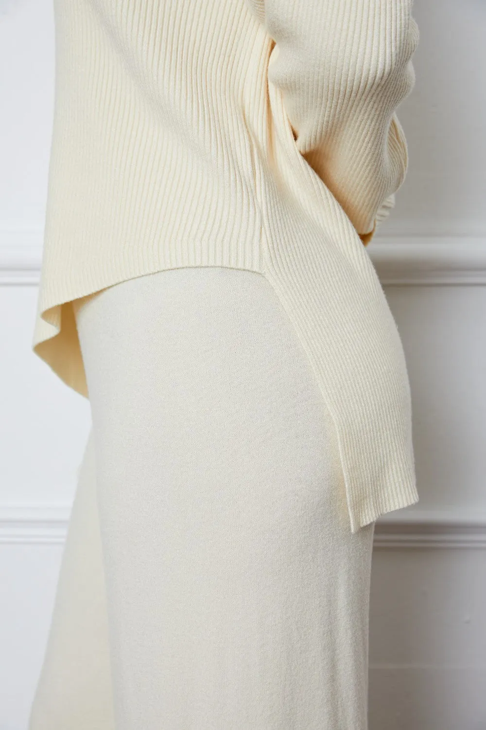 Turtleneck Dropped Shoulder Sweater Set – Cozy Top and Pants Two-Piece Outfit