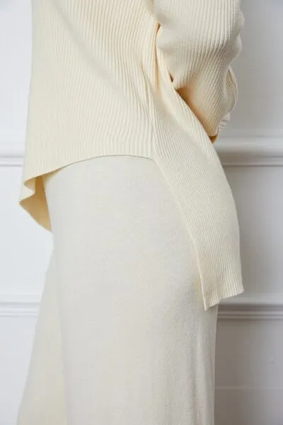 TURTLENECK SHOULDER DROP AND PANTS SWEATER SET