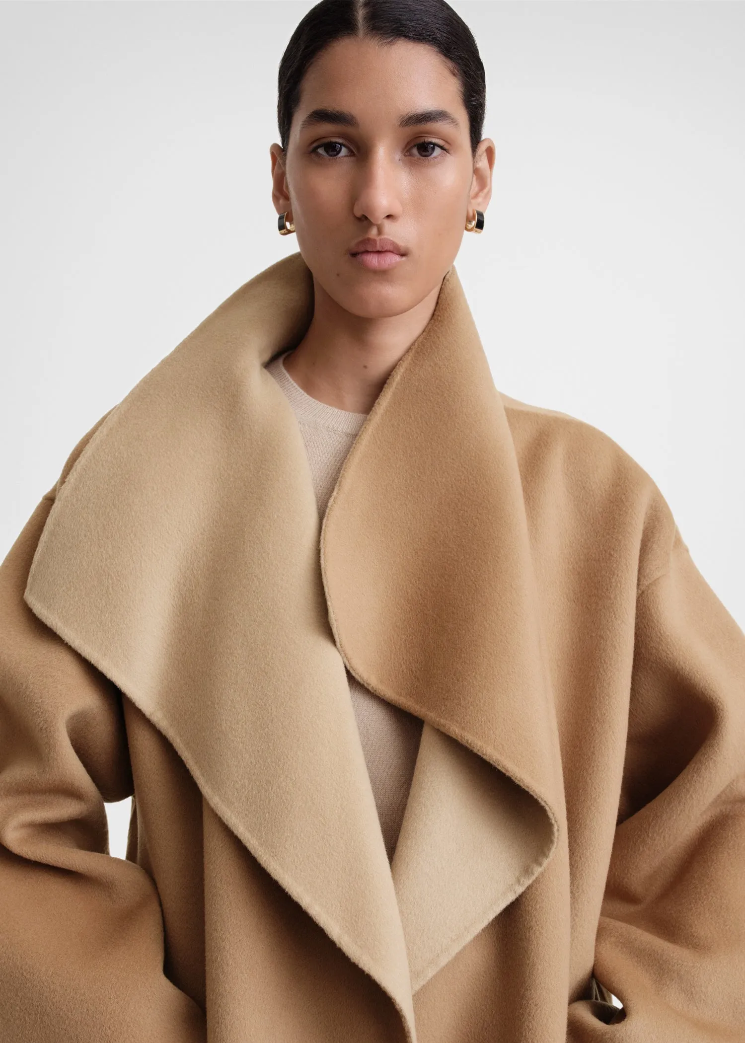 Two-tone signature wool cashmere coat dark biscuit
